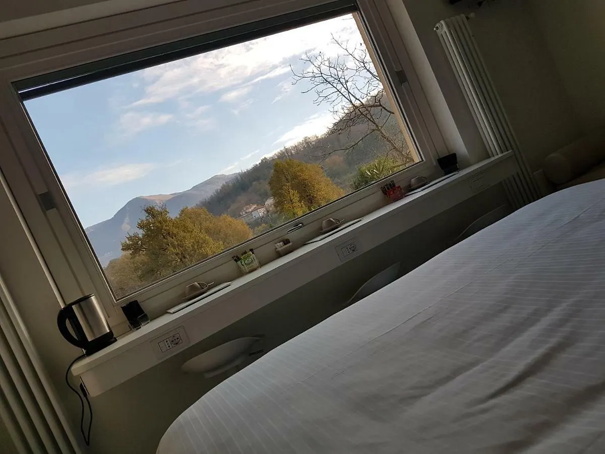Amata Valgre Affittacamere, Comfort E Pulizia Eccezionali!! Olginate Maison d'hôtes